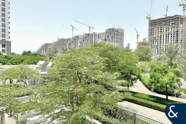 Park + Pool View | 3 Bed | Vacant on Transfer